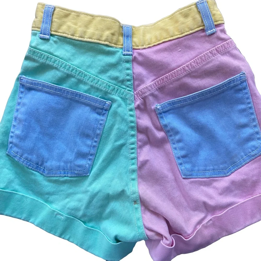 Pastel coloured high waisted shorts - Picture 2 of 2